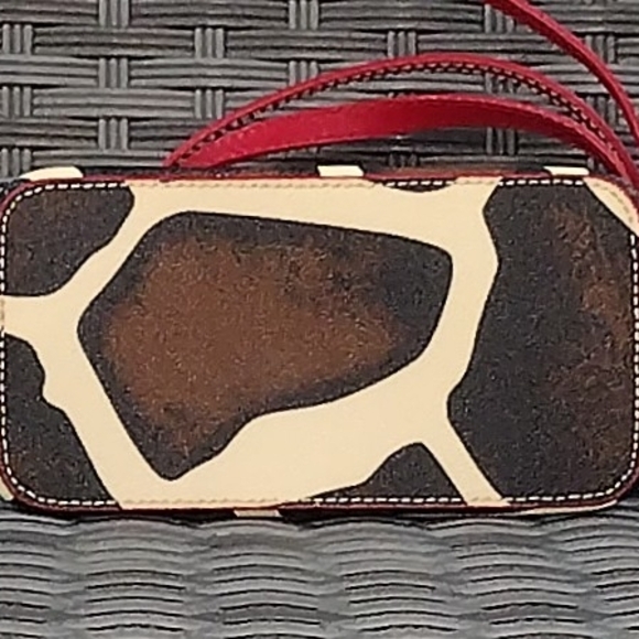 Dooney & Bourke Giraffe Print Crossbody Bag in Brown and Cream - Picture 3 of 5